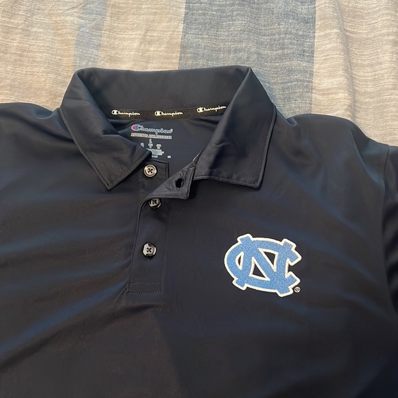 Men’s UNC shirt - Picture 2 of 2
